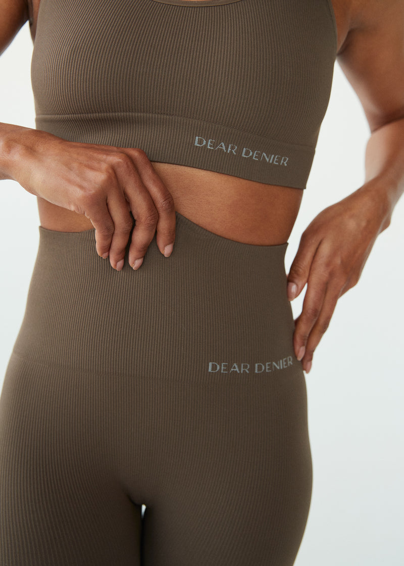 The Lena Seamless Rib Leggings are seamless premium work-out leggings, made with recycled materials.