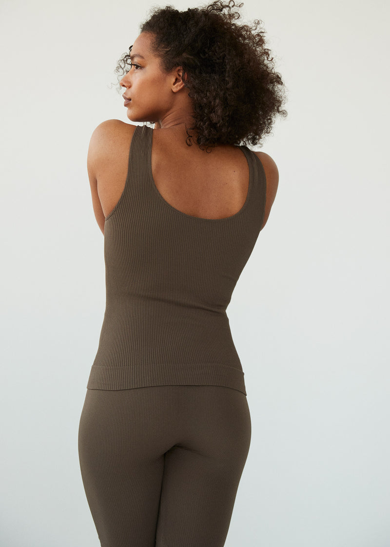 The Lena Seamless Rib Tank Top is a premium sports top made with recycled materials.