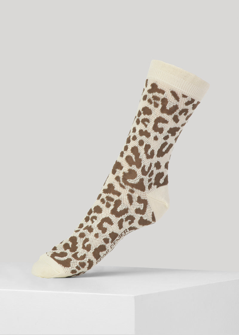 Extremely exclusive leopard patterned knit socks made with a strong focus on finesse.