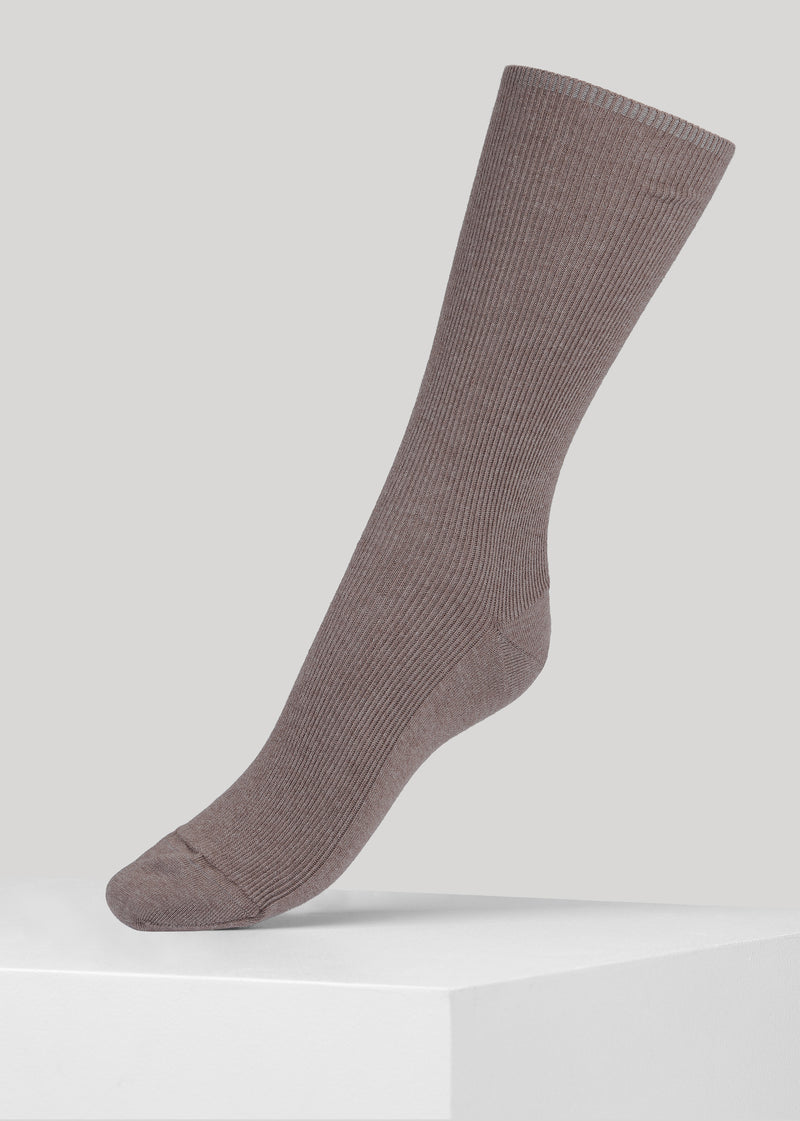 Ribbed socks made with premium organic GOTS certified cotton yarn, and a 200 needles gauge.